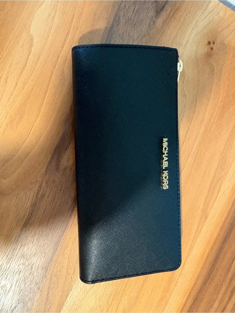 Michael Kors Black Long Zip wallet NWT